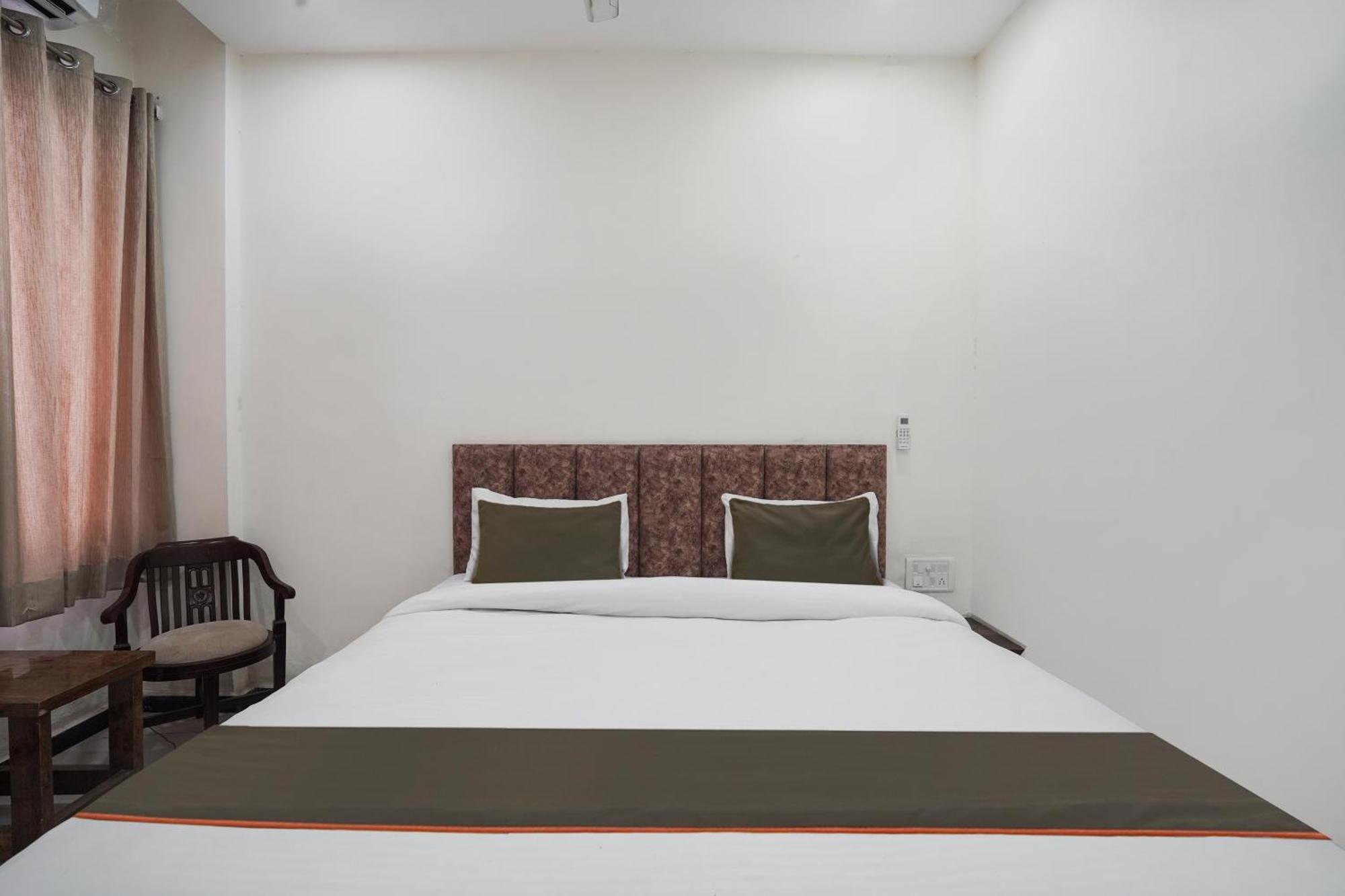 Townhouse Amanaka Formerly Hotel City Pride Rāipur 外观 照片